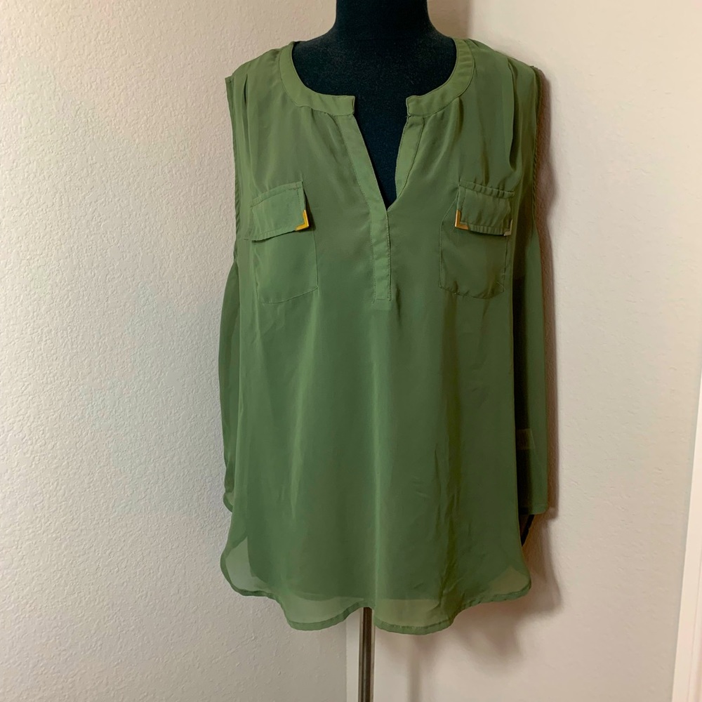 Sleeveless Olive Green Sheer top with Gold Accents. Size 3x